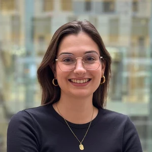 Dr. Ann-Kathrin Mehnert Dr. Ann-Kathrin Mehnert