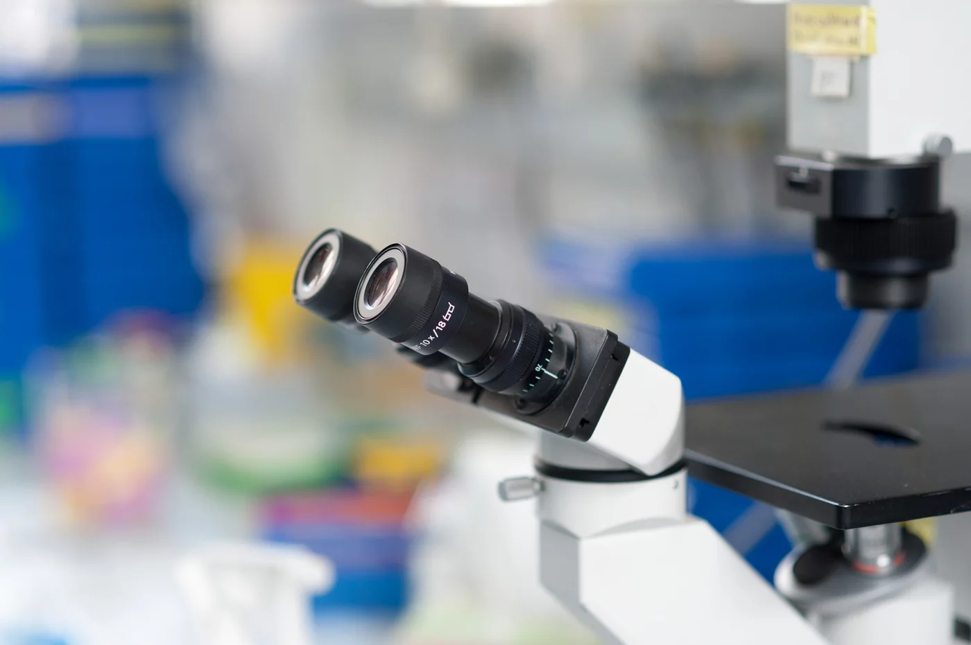 Detail in a research lab, symbolic image