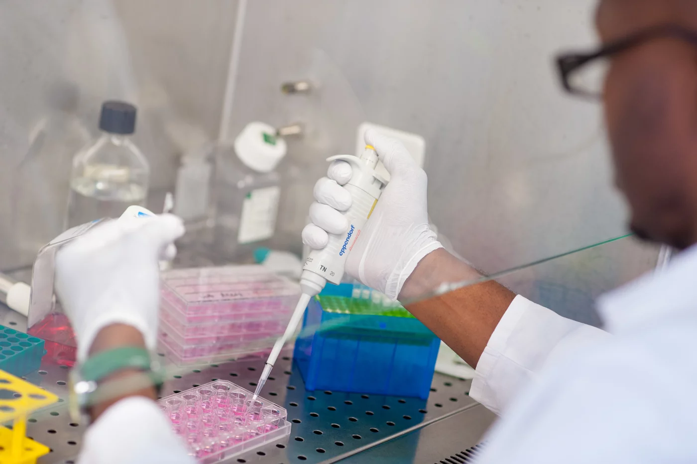 Detail in a research lab, symbolic image