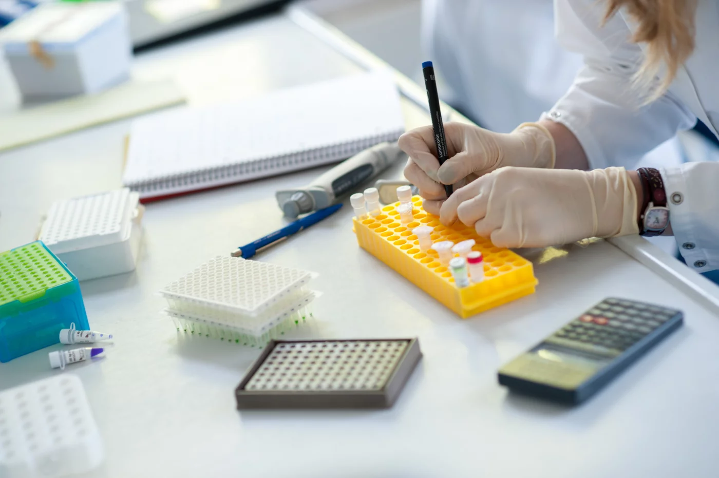 Detail in a research lab, symbolic image